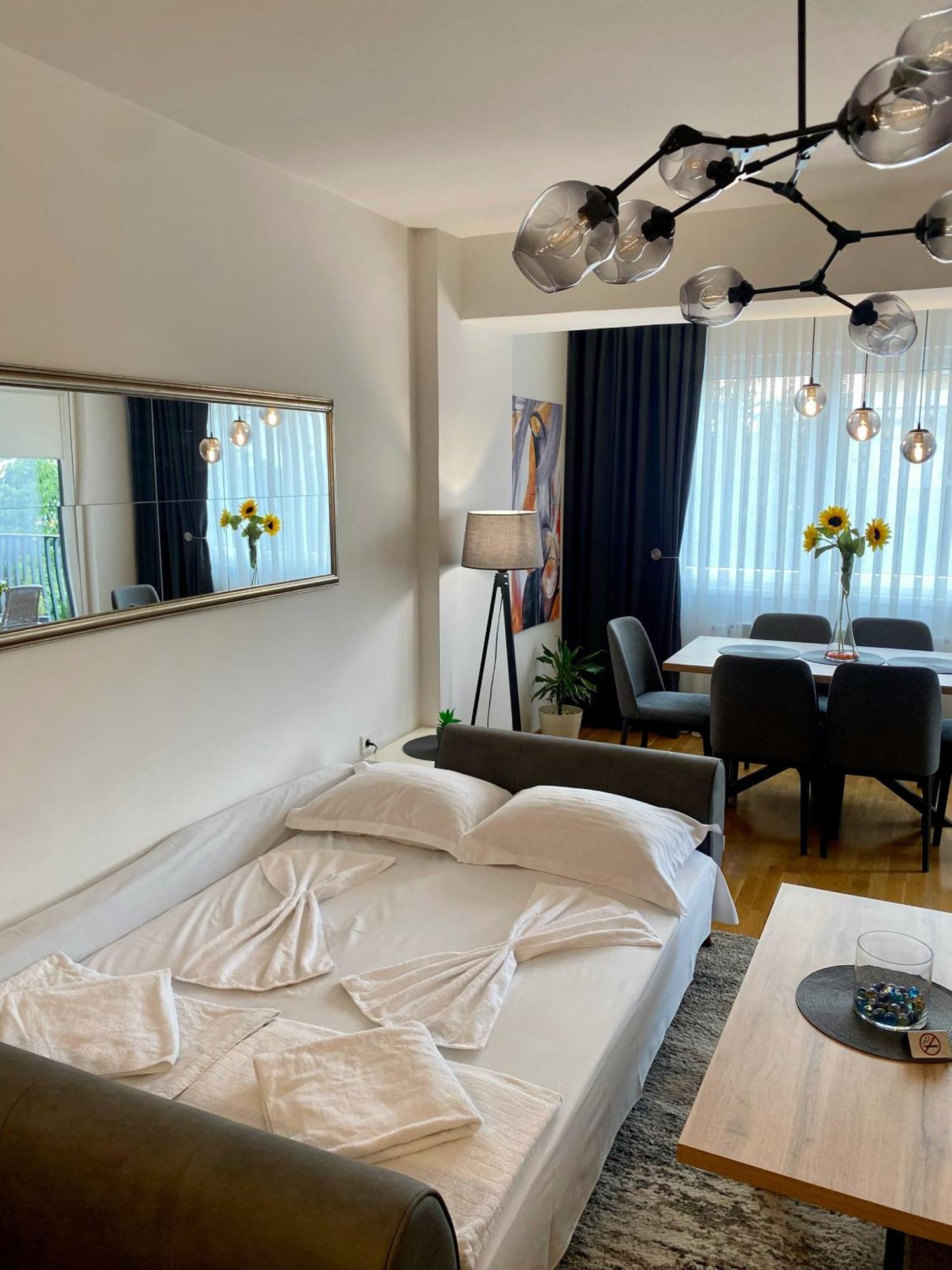 Aj Luxe Residence 斯科普里 外观 照片